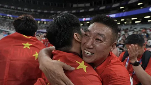 “亚历山大41分8助率雷霆客场力克灰熊”