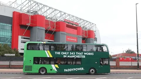 “2025德国斯诺克大师赛：张安达和周跃龙联袂闯入下一阶段”